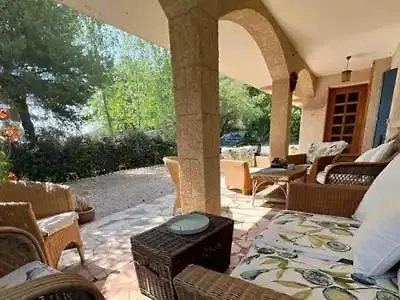 Vila Etoile - *